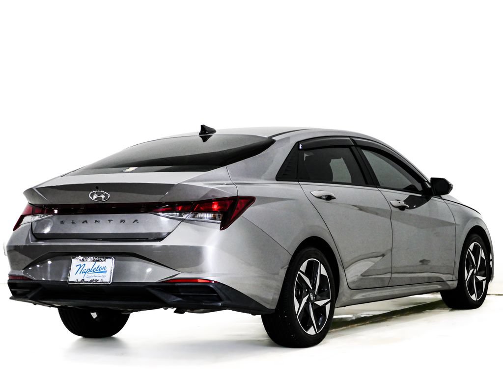 Used 2023 Hyundai Elantra SEL w/ Convenience Package FWD image 6