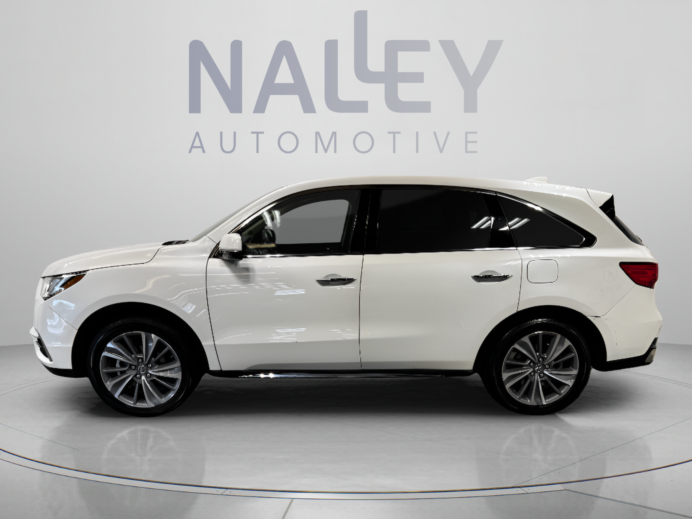 Certified 2018 Acura MDX w/ Technology Package FWD image 2