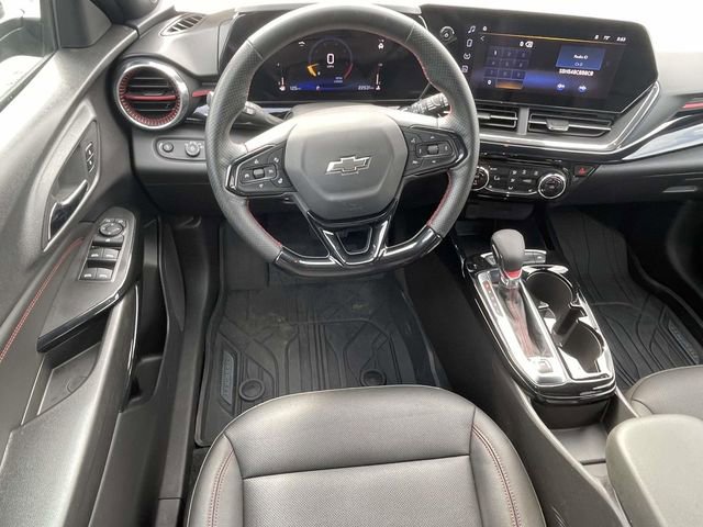 Certified 2025 Chevrolet Trax RS w/ Driver Confidence Package FWD image 12