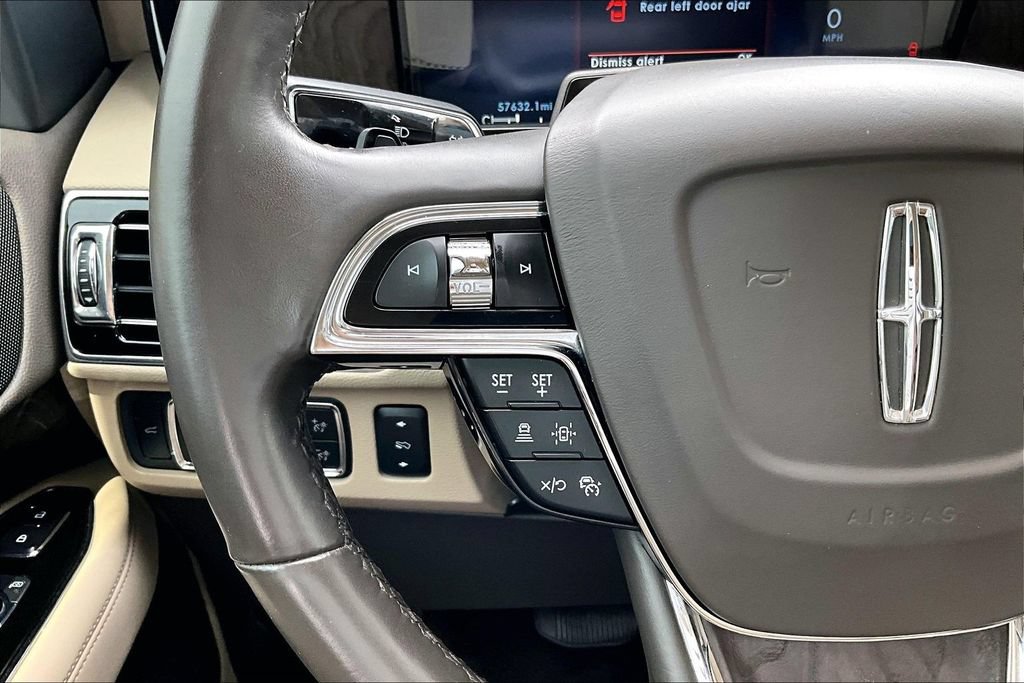 Used 2022 Lincoln Navigator Reserve AWD/4WD image 19
