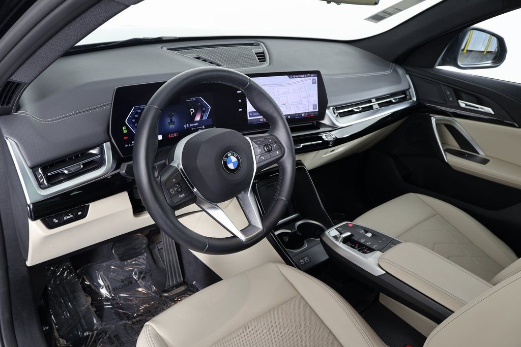Used 2025 BMW X2 xDrive28i w/ Convenience Package AWD/4WD image 7