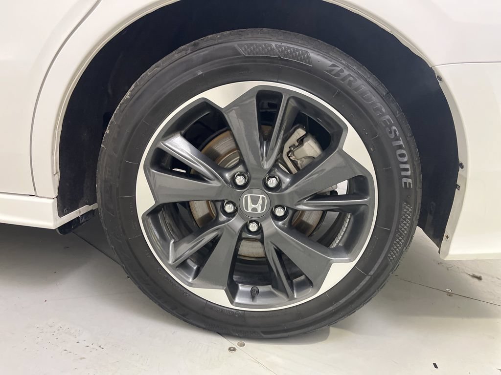 Used 2024 Honda Odyssey Elite image 16