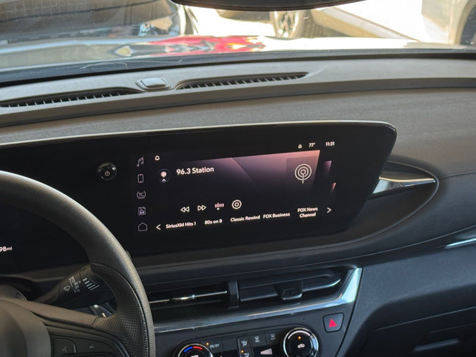 Used 2025 Buick Envista Preferred image 17