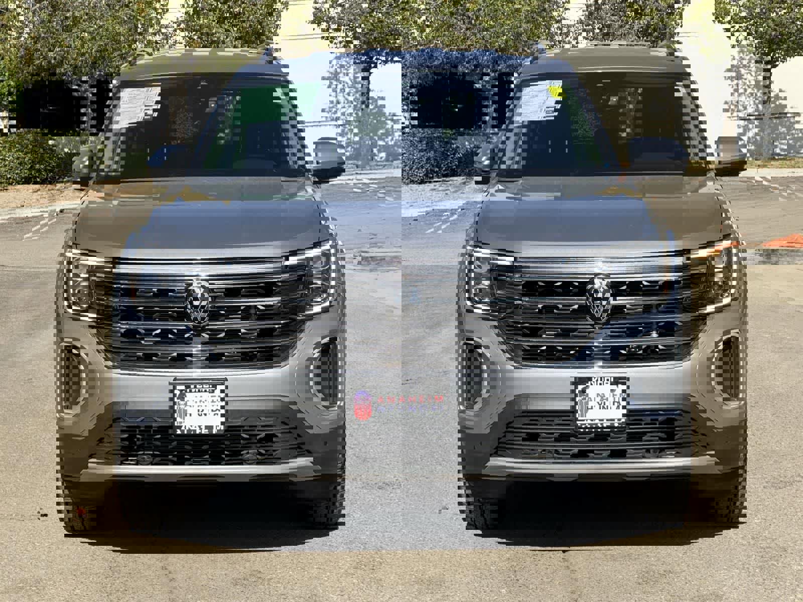 Used 2025 Volkswagen Atlas SE image 2