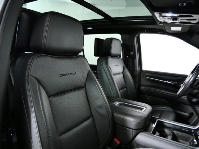 Used 2023 GMC Yukon XL Denali AWD/4WD image 10