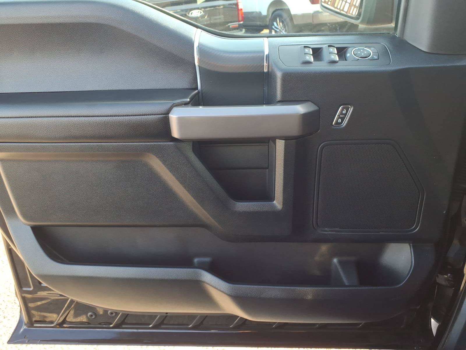 Used 2019 Ford F150 XLT w/ Equipment Group 302A Luxury AWD/4WD image 18