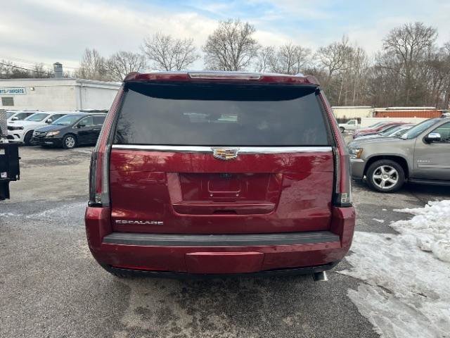 Used 2017 Cadillac Escalade Luxury image 4