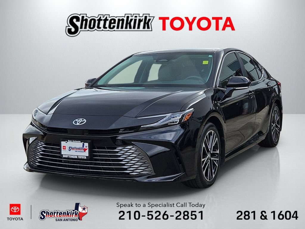 Used 2026 Toyota Camry XLE FWD image 1