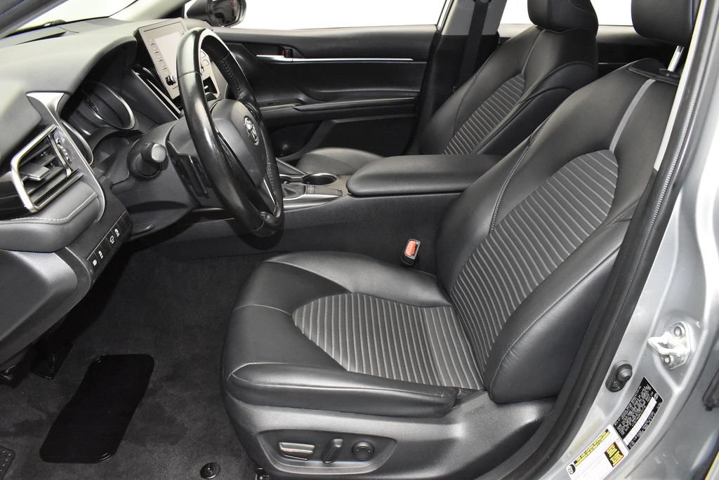 Used 2023 Toyota Camry SE FWD image 11