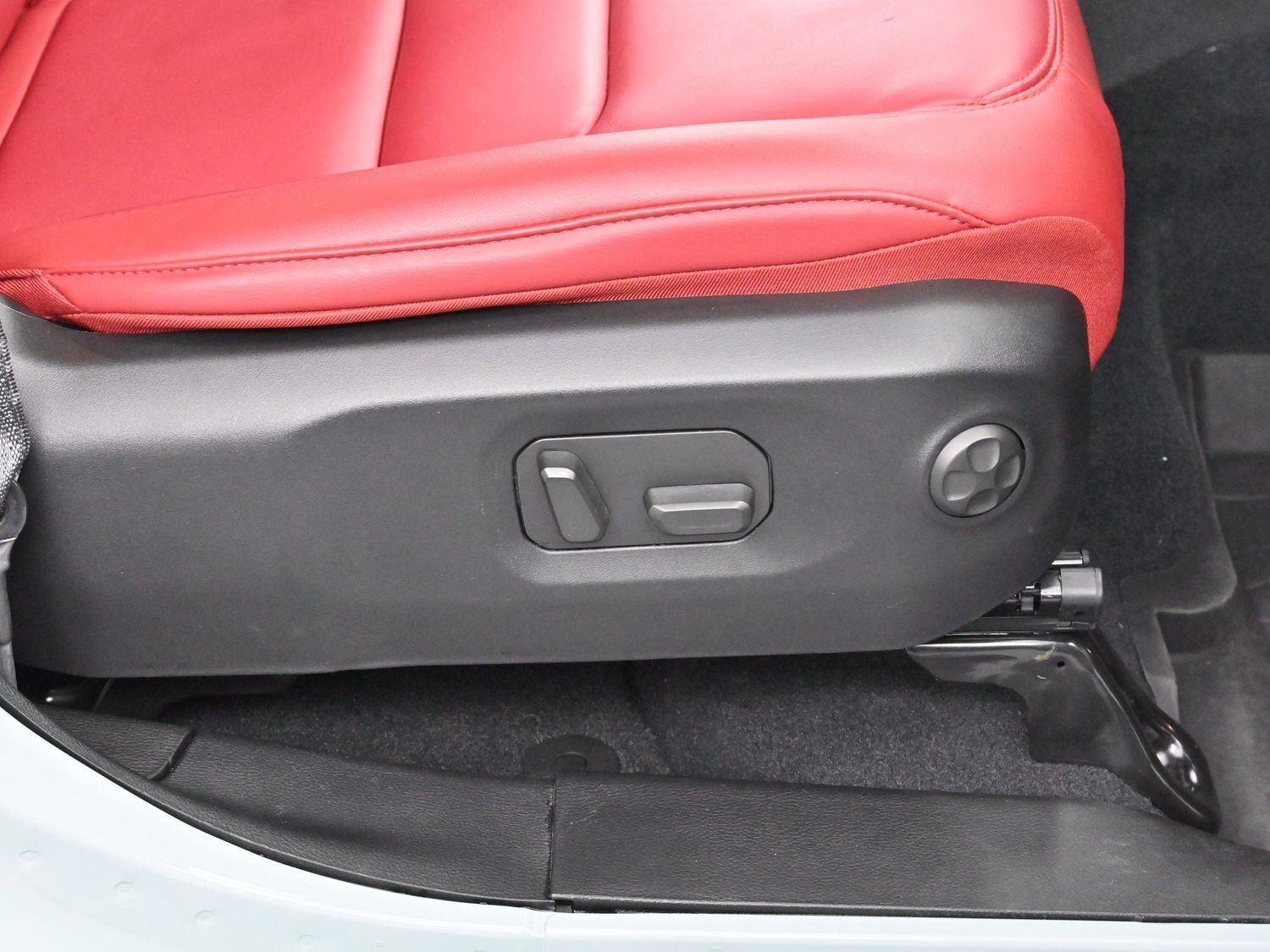 Used 2024 Jeep Wrangler Unlimited Rubicon 392 image 30