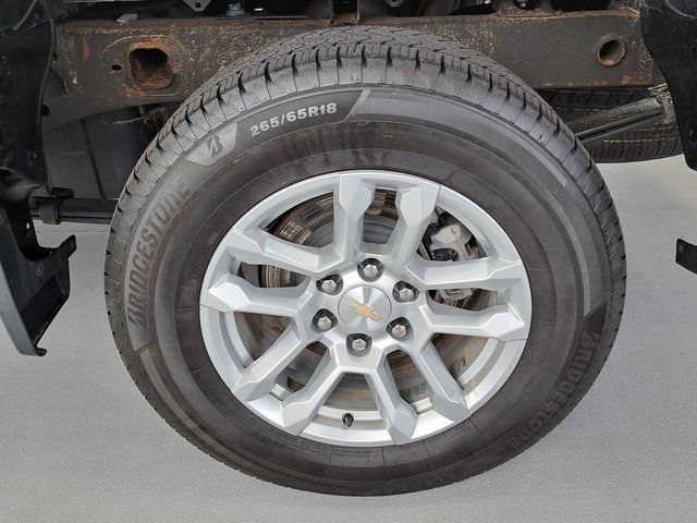 Used 2023 Chevrolet Silverado 1500 LT AWD/4WD image 27