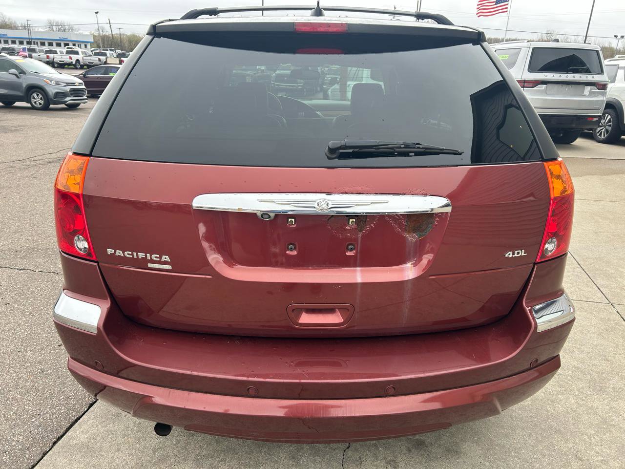 Used 2007 Chrysler Pacifica Limited FWD image 6