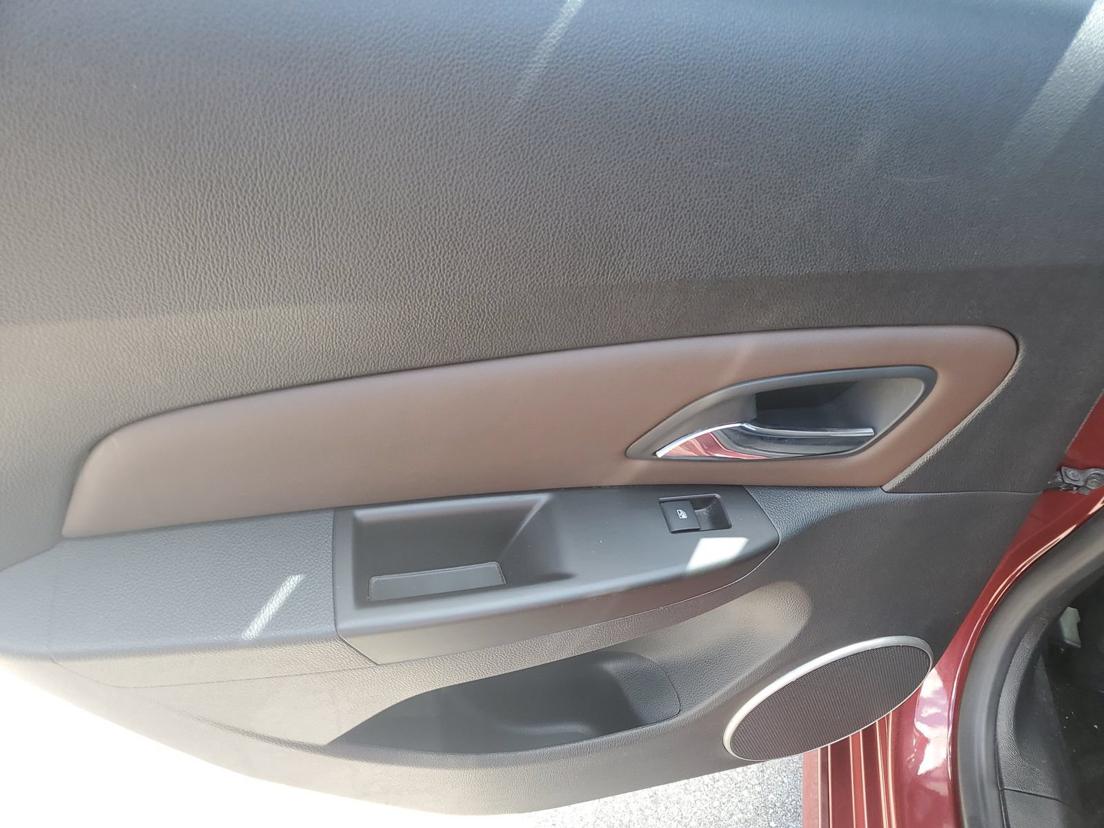 Used 2015 Chevrolet Cruze LTZ w/ Sun, Sound and Sport Package FWD image 16