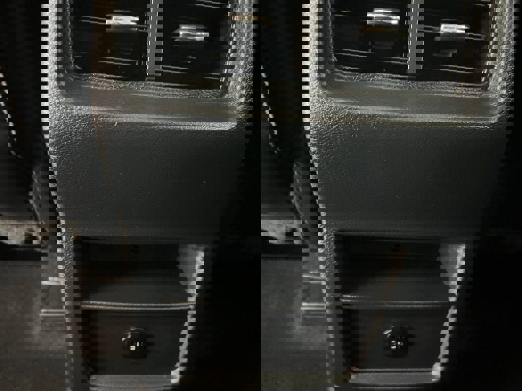 Used 2024 Ford Edge SEL image 18