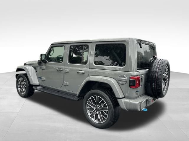 Used 2022 Jeep Wrangler Unlimited Sahara image 6