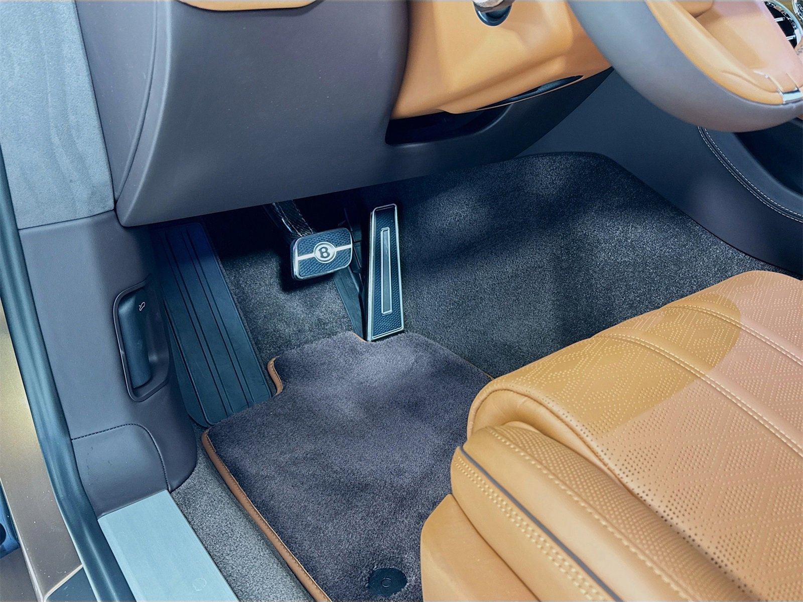 Used 2025 Bentley Continental GT Speed image 23