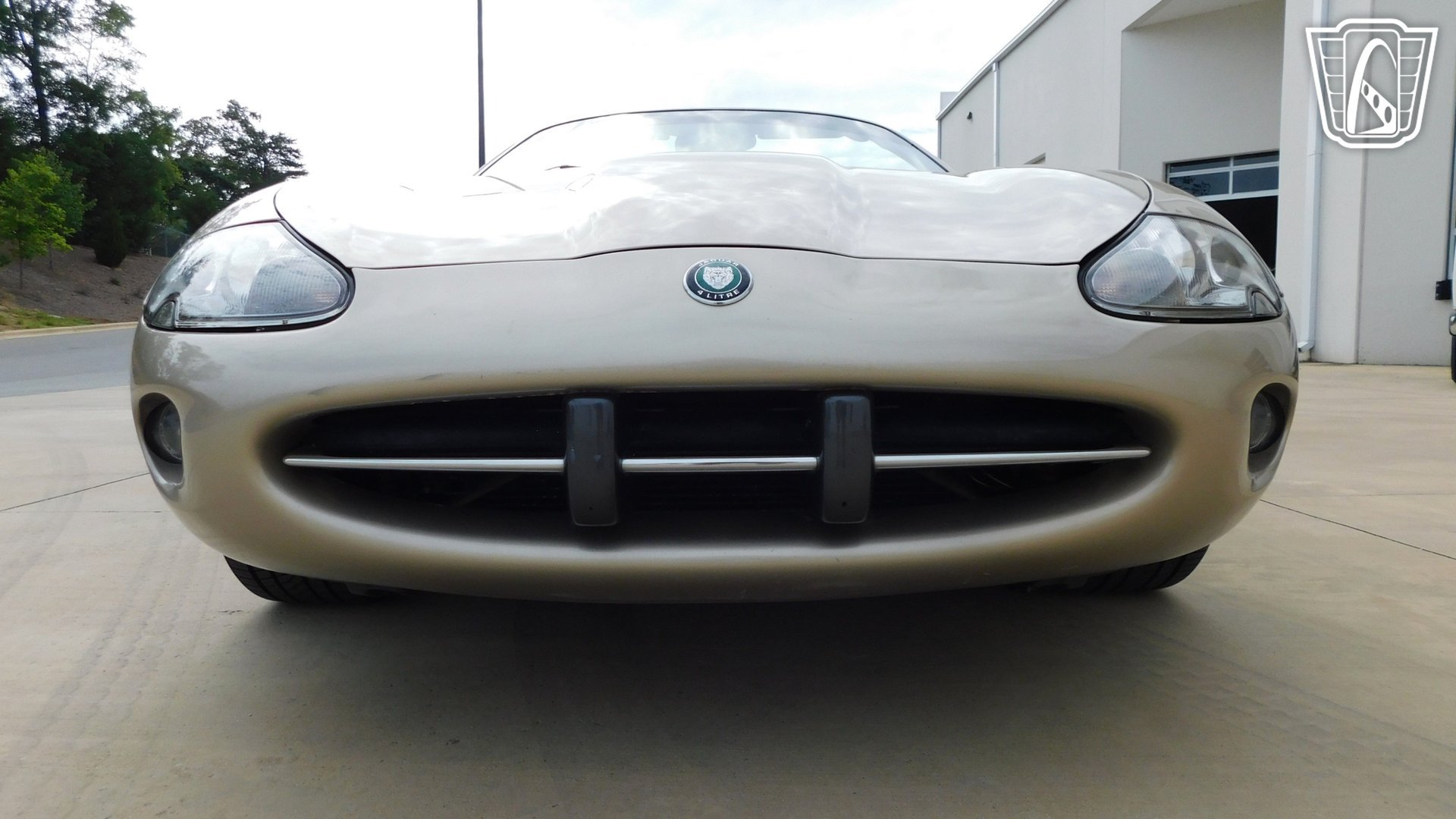 Used 2000 Jaguar XK8 Convertible RWD image 2