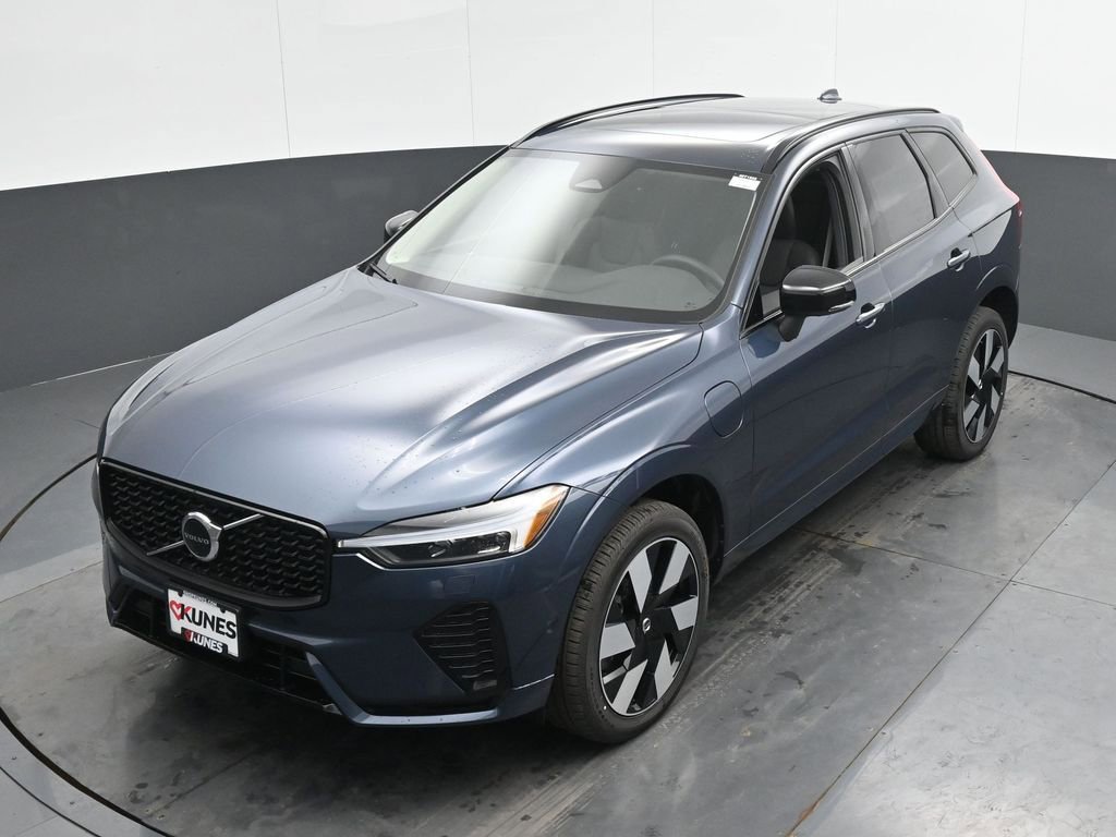 New 2025 Volvo XC60 T8 Plus w/ Protection Package Premier image 34