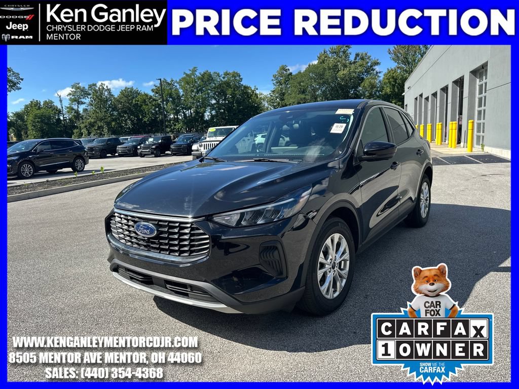 Used 2023 Ford Escape Active w/ Tech Pack #2 FWD image 3