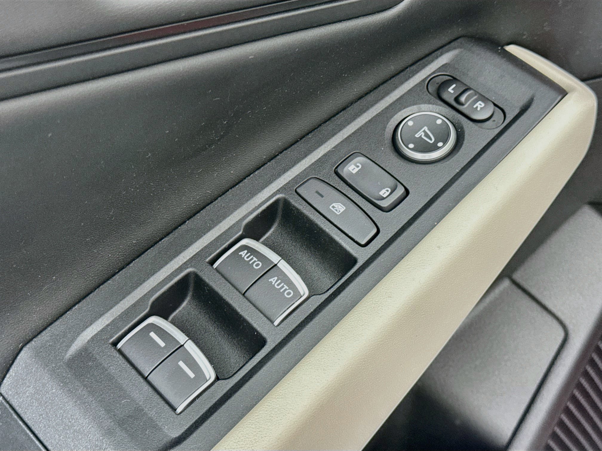 Certified 2023 Honda Accord EX image 17