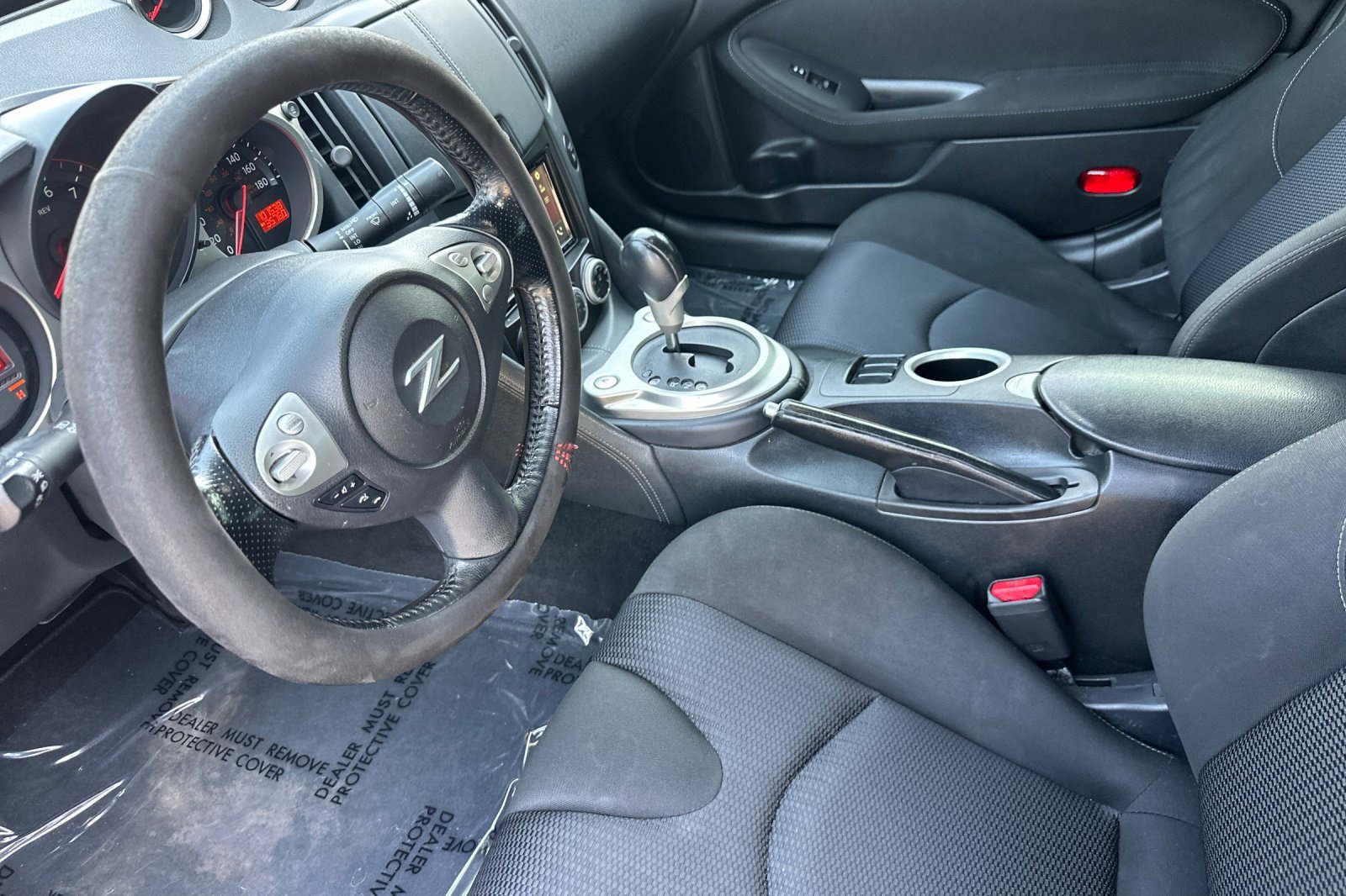 Used 2016 Nissan 370Z Coupe RWD image 4