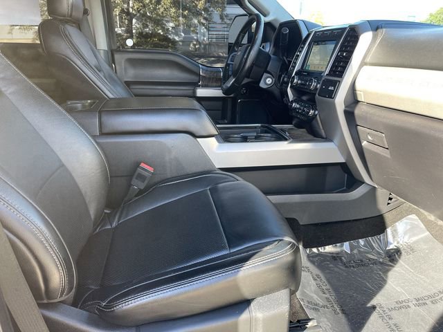 Used 2019 Ford F350 Lariat w/ Chrome Package image 17