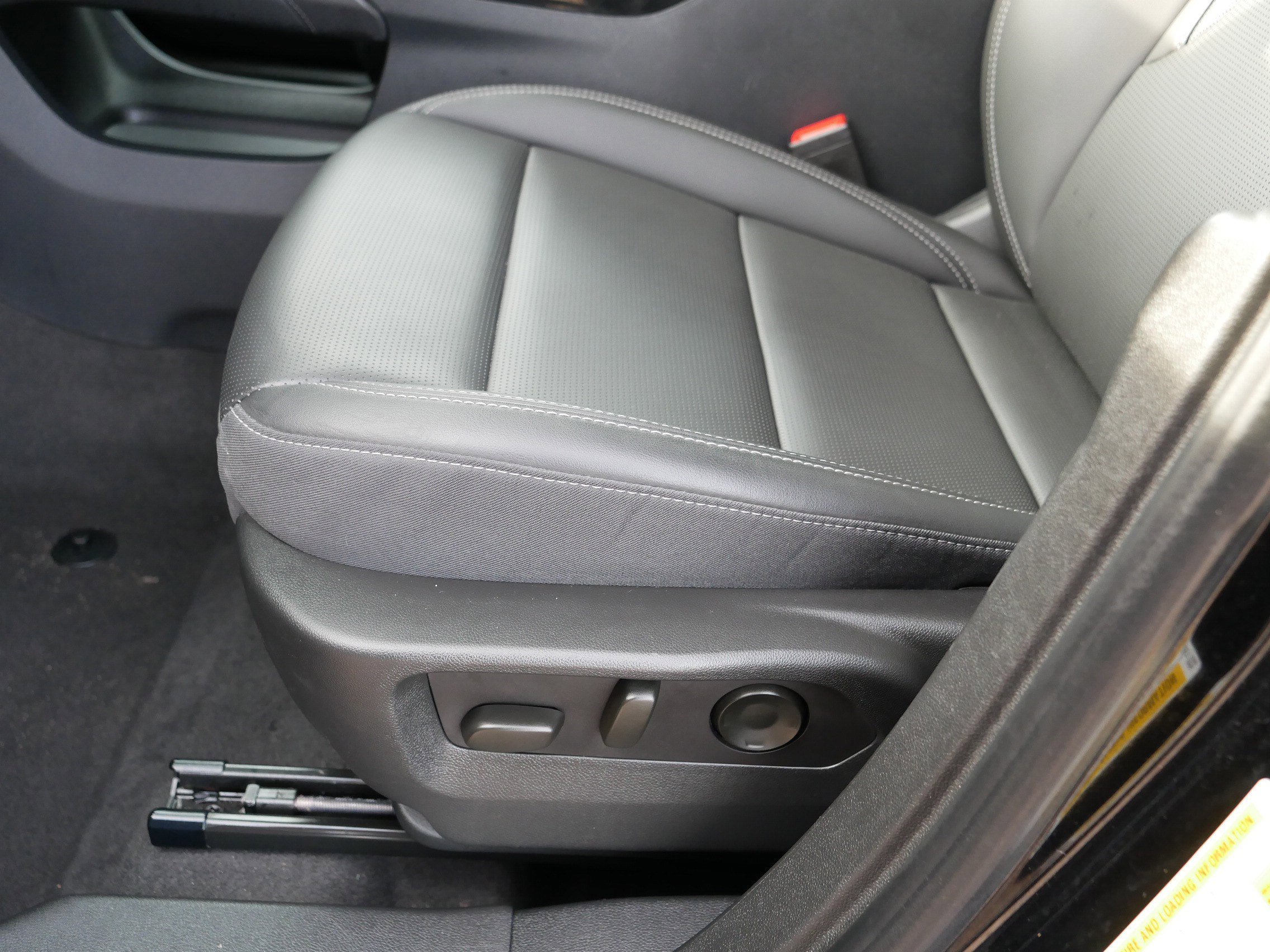 Certified 2025 Buick Envision Preferred image 20