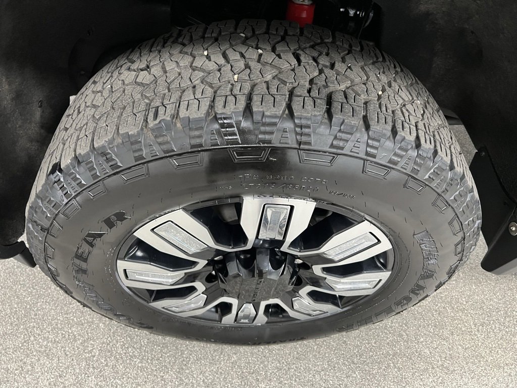 Used 2024 GMC Sierra 3500 Denali image 15