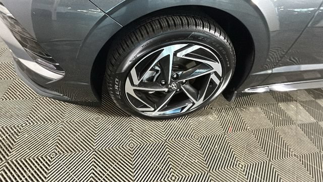 Used 2026 Hyundai Sonata SEL FWD image 9