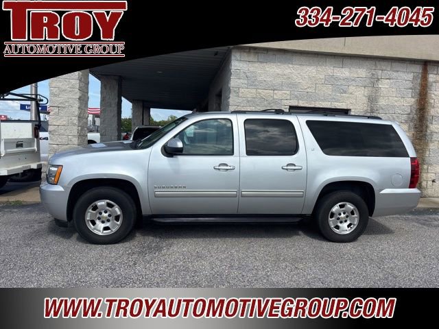Used 2013 Chevrolet Suburban LT w/ Luxury Package image 4