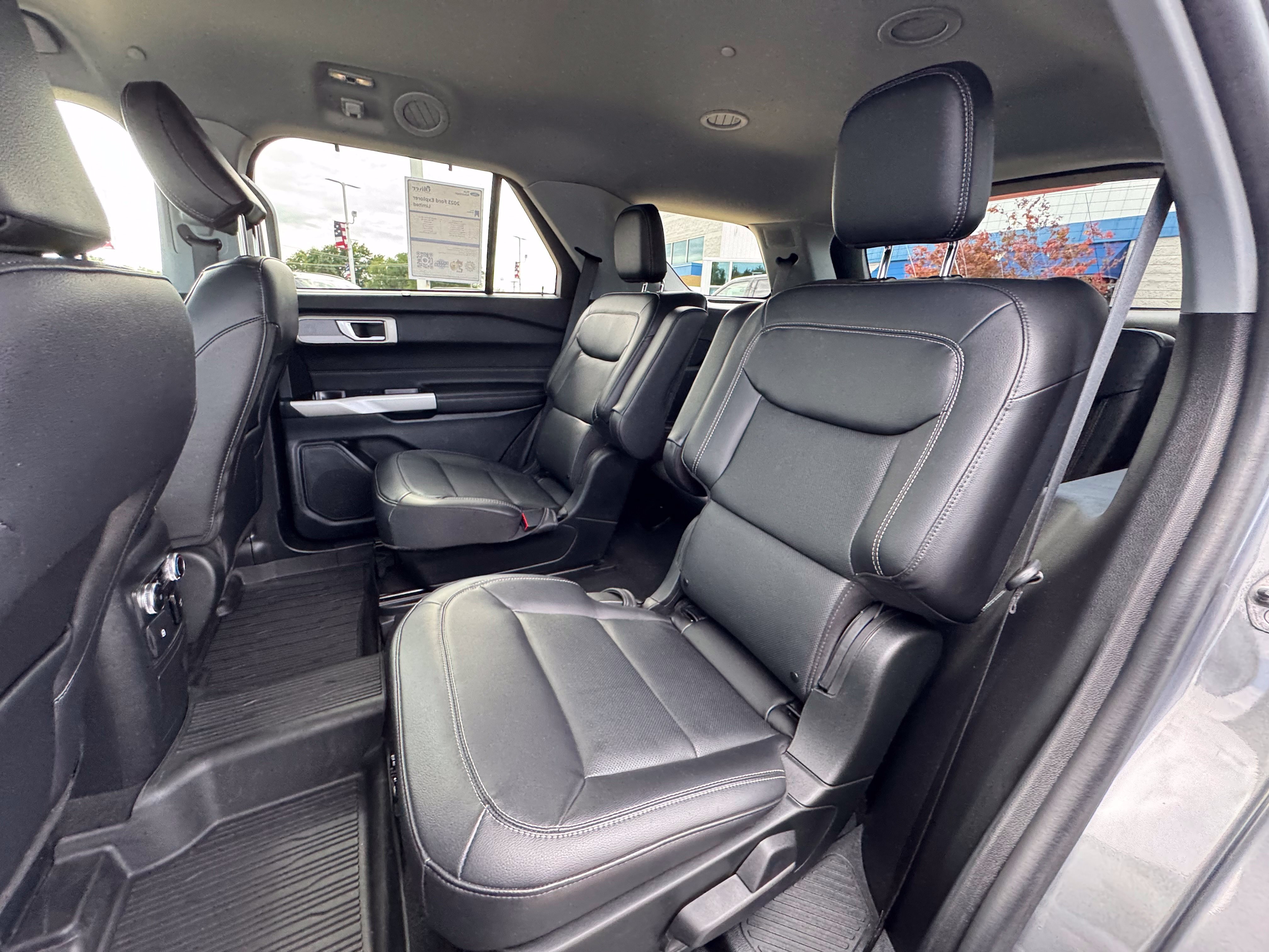 Certified 2023 Ford Explorer Limited w/ Hybrid Equipment Group 310A AWD/4WD image 25