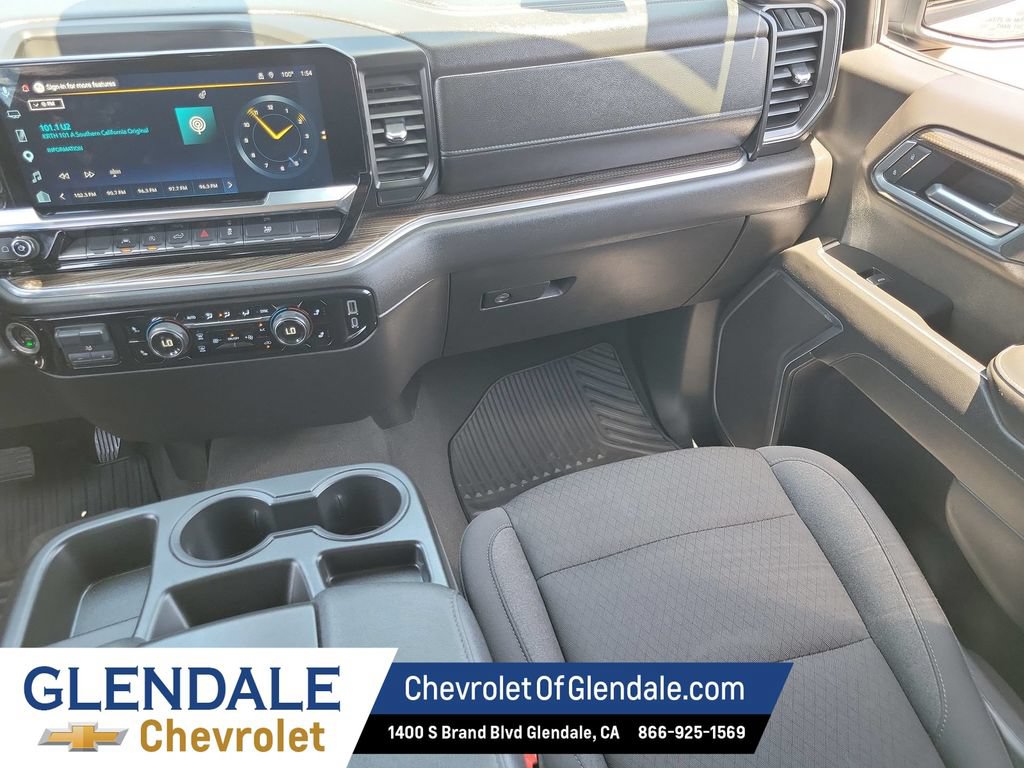 Certified 2025 Chevrolet Silverado 1500 LT AWD/4WD image 24
