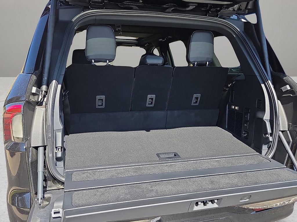 New 2025 Lincoln Navigator Reserve w/ Jet Appearance Package image 9