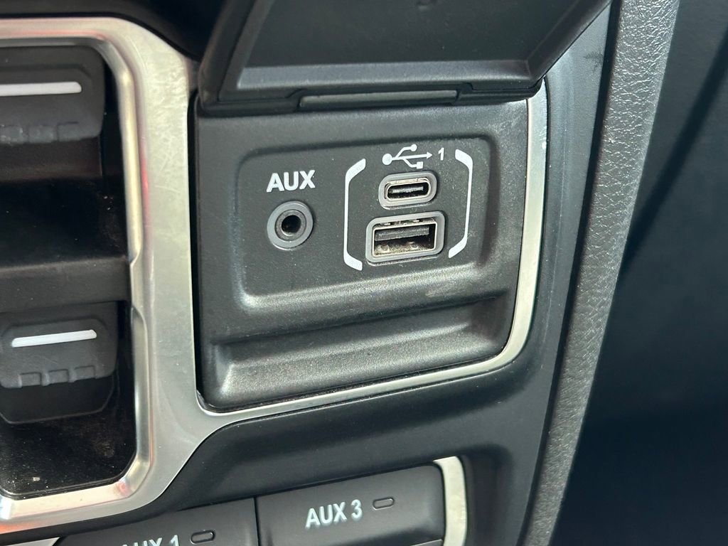 Used 2024 Jeep Gladiator Mojave w/ Safety Group image 31