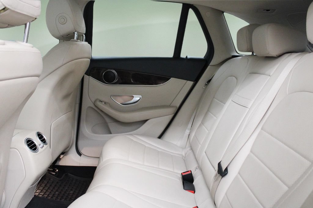 Used 2022 Mercedes-Benz GLC 300 image 26