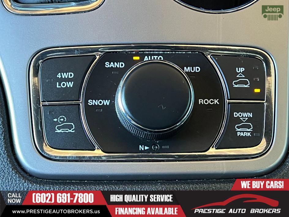 Used 2021 Jeep Grand Cherokee Limited w/ Trailer Tow Group IV image 41