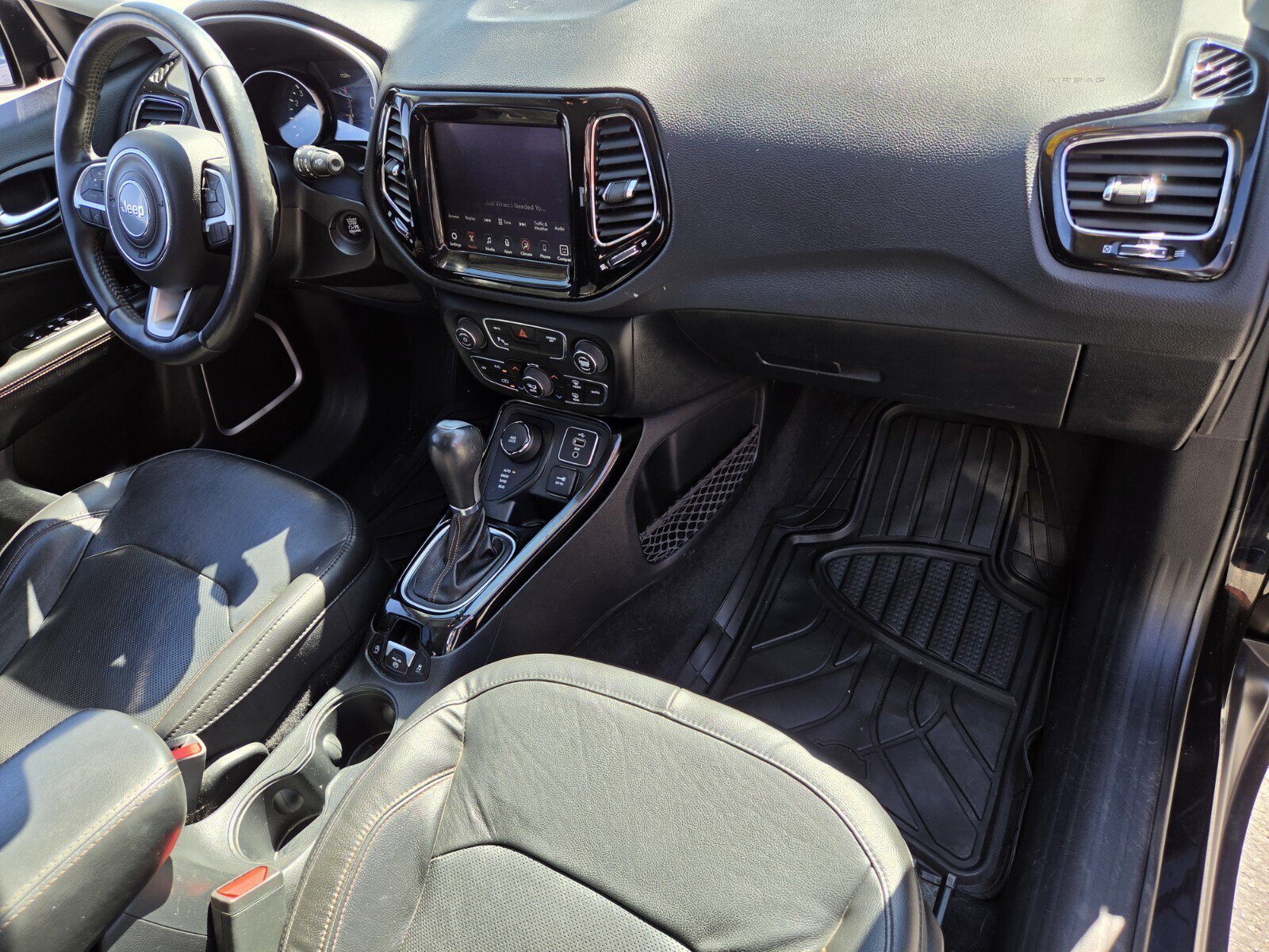 Used 2018 Jeep Compass Limited w/ Navigation Group AWD/4WD image 14