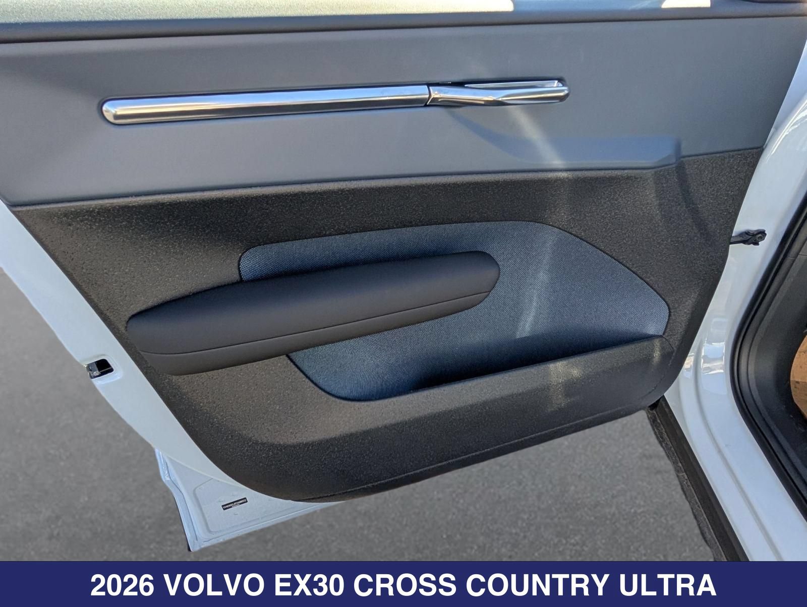 New 2026 Volvo EX30 Cross Country Ultra w/ Protection Package Premier AWD/4WD image 7
