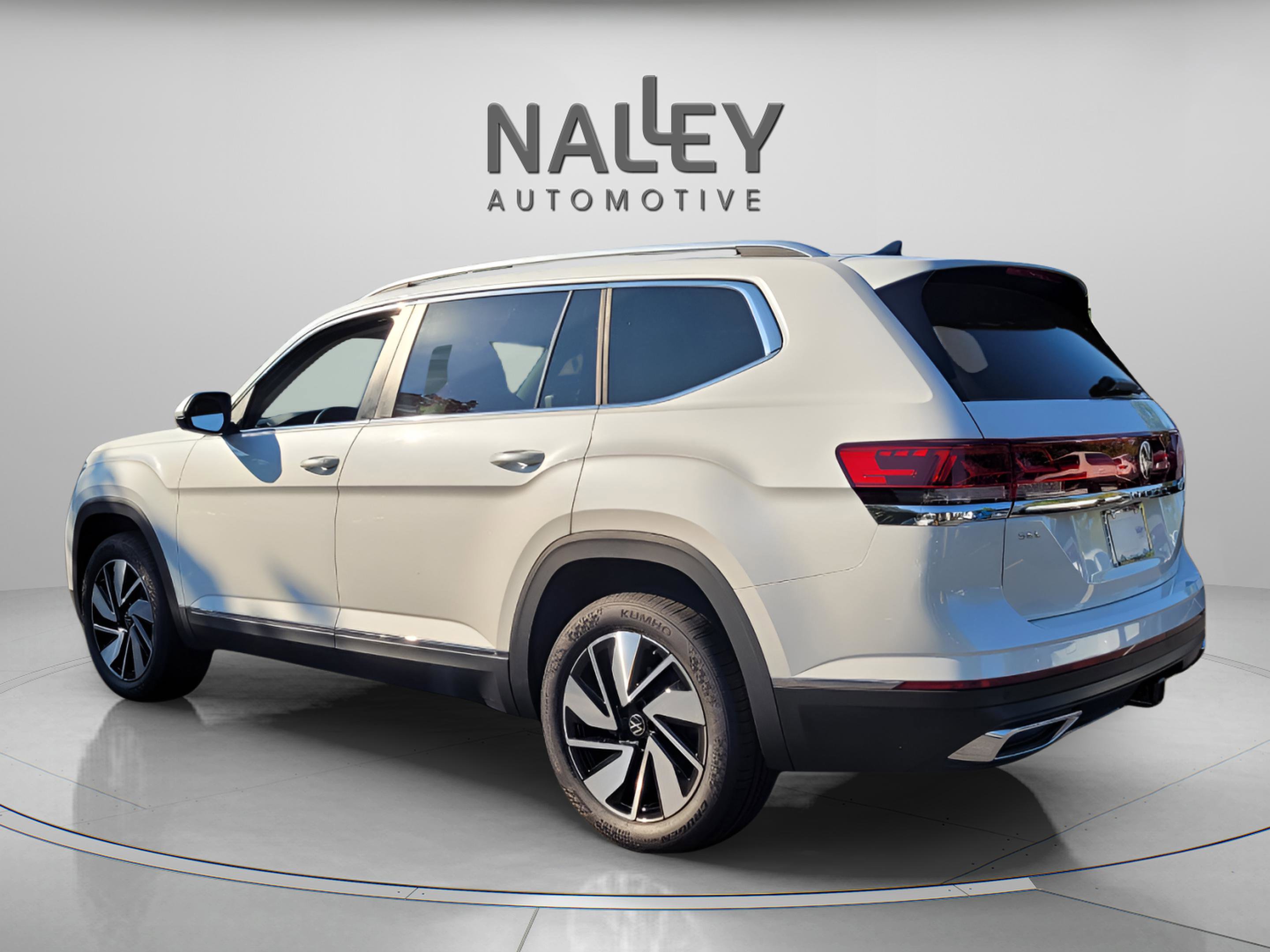 New 2026 Volkswagen Atlas SEL image 3