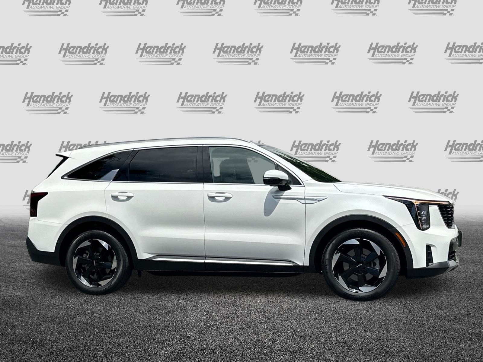Used 2025 Kia Sorento SX Prestige AWD/4WD image 3