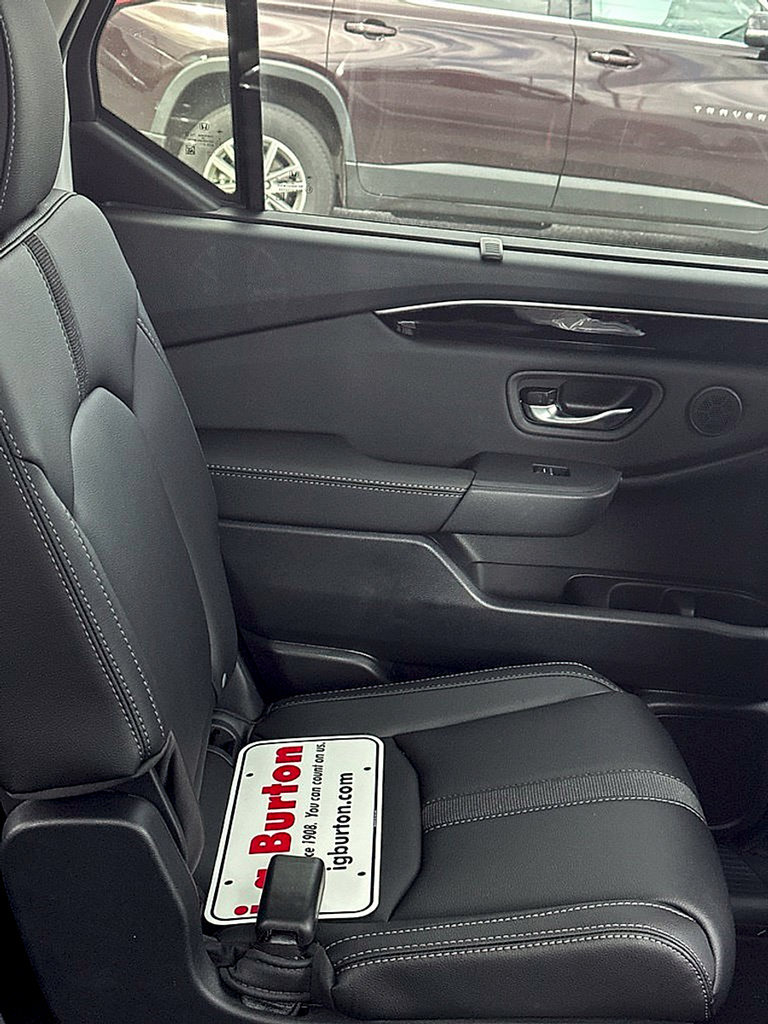 Used 2026 Honda Pilot EX-L image 10