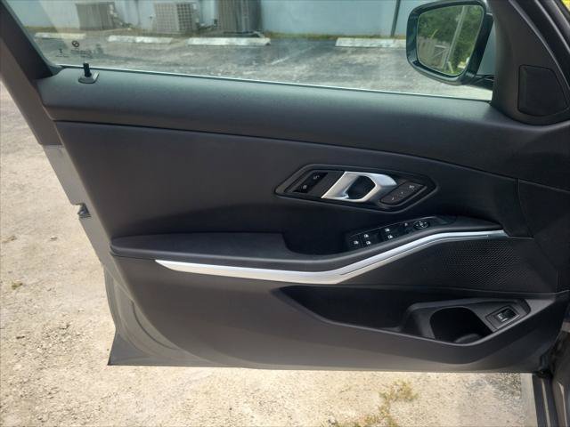 Used 2024 BMW 330i Sedan RWD image 19