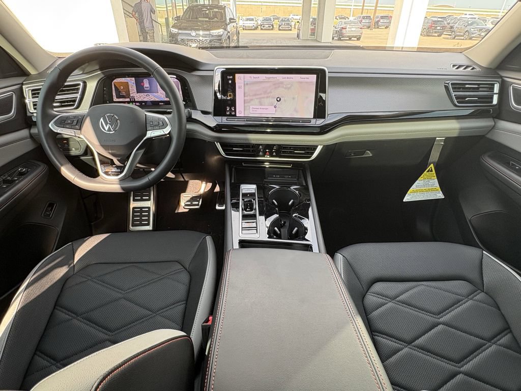 Used 2024 Volkswagen Atlas Peak Edition SEL AWD/4WD image 26