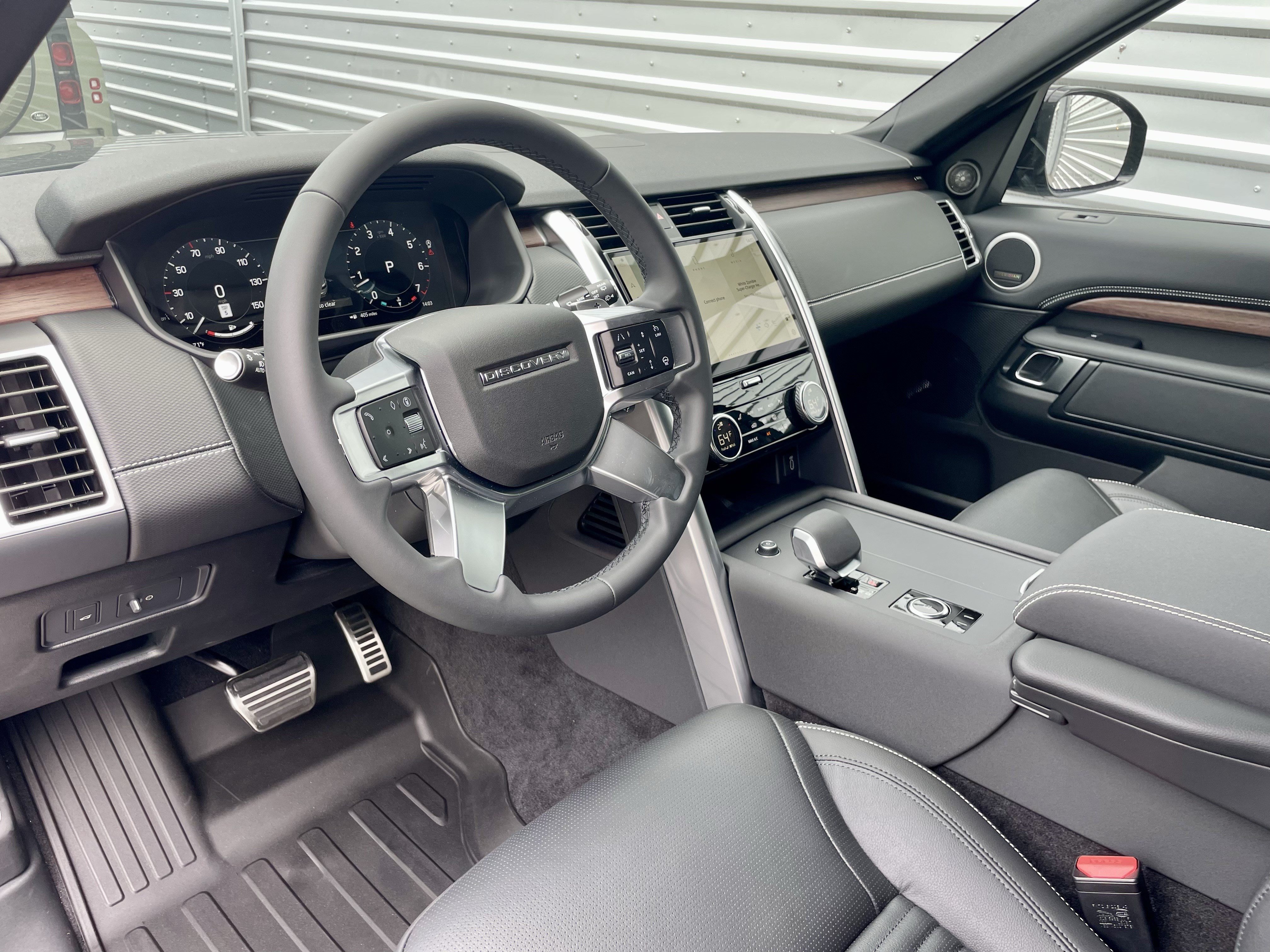 New 2026 Land Rover Discovery Dynamic SE AWD/4WD image 13