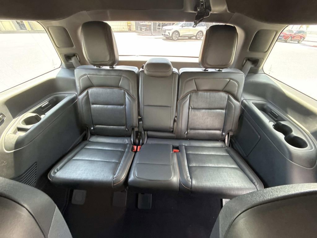 New 2025 Lincoln Navigator Black Label image 18