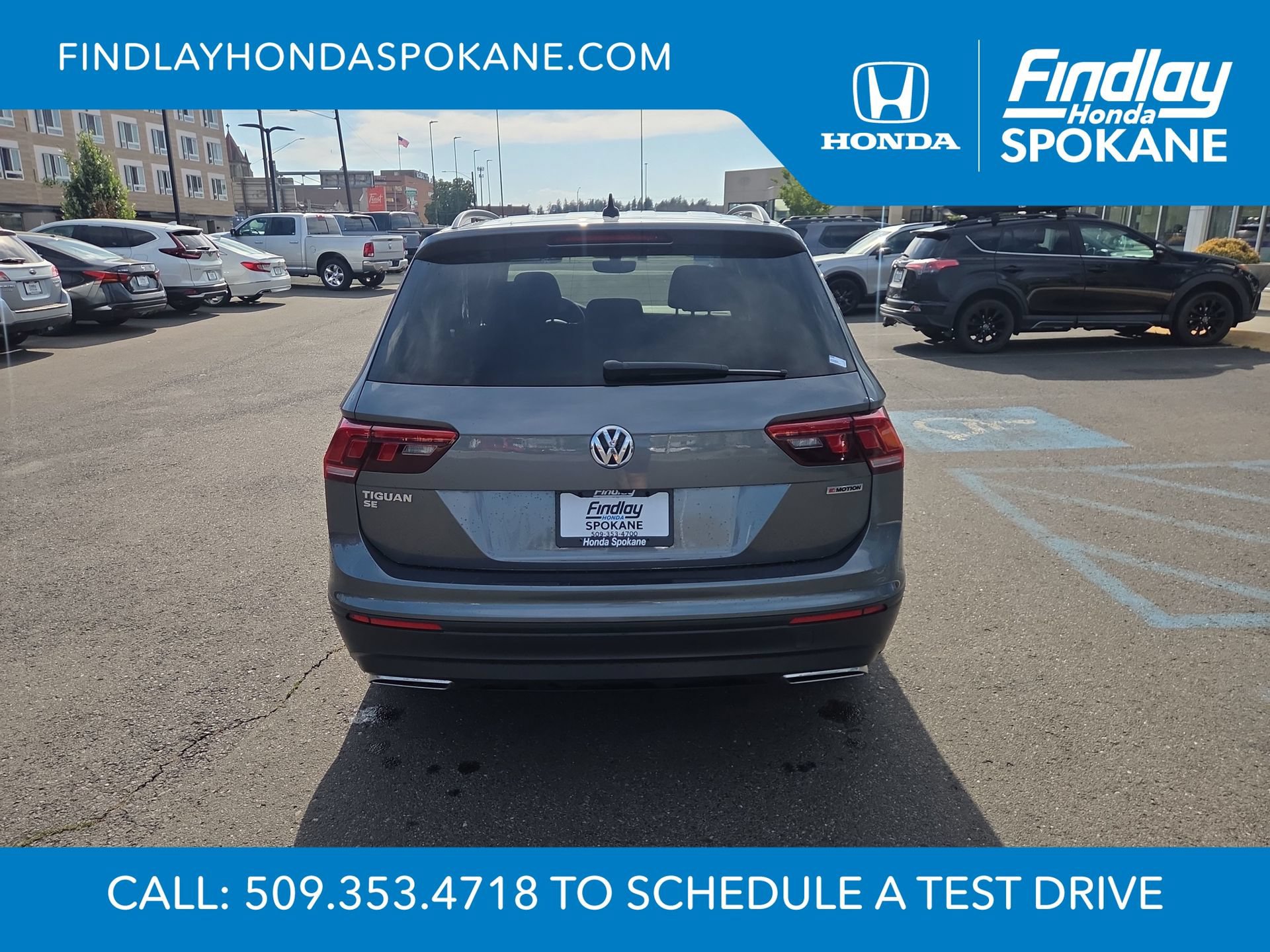 Used 2019 Volkswagen Tiguan SE w/ Panoramic Sunroof Package AWD/4WD image 4