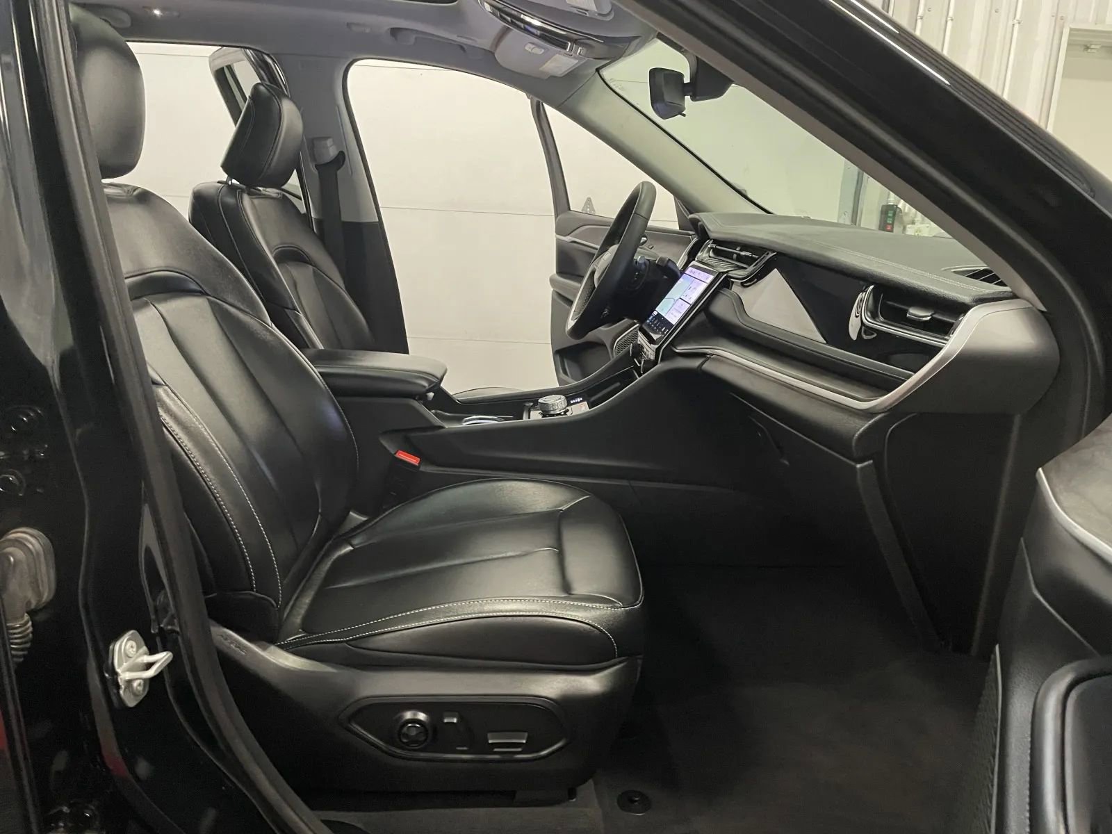 Used 2024 Jeep Grand Cherokee Limited 4xe image 47