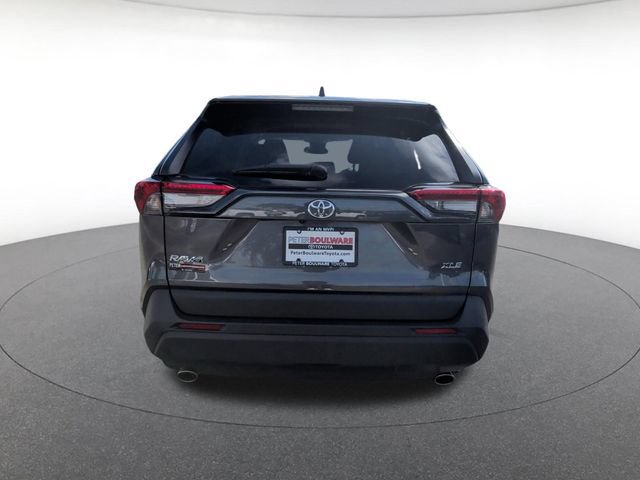 Used 2024 Toyota RAV4 XLE FWD image 5