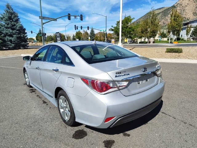 Used 2014 Hyundai Sonata Hybrid FWD image 5