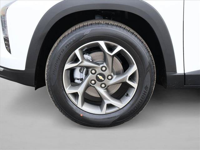 New 2026 Chevrolet Trax LT w/ Sunroof Package FWD image 10
